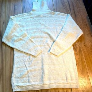 MATHIAS- White Winter Print Turtleneck